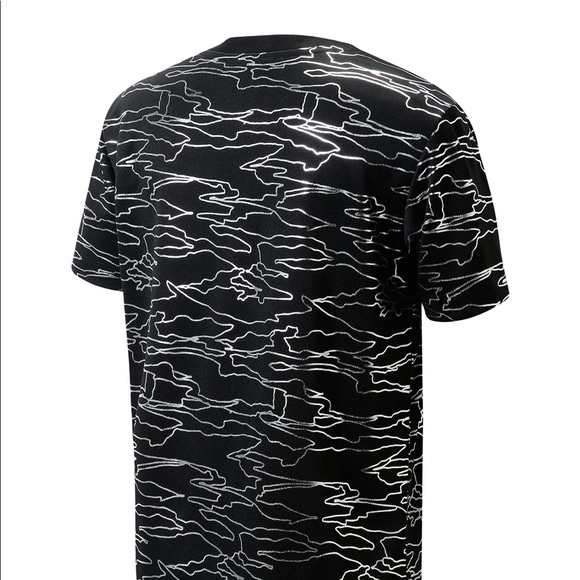 NWOT Boy’s Size Large New Balance Kids Performance Printed Tee - Picture 2 of 3